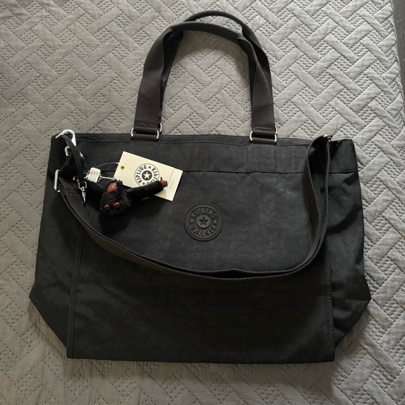 Brand new”Kipling”big,zippered tote.Color-black/tonal.W-19.5”x14”inc.🖤 - Picture 2 of 11
